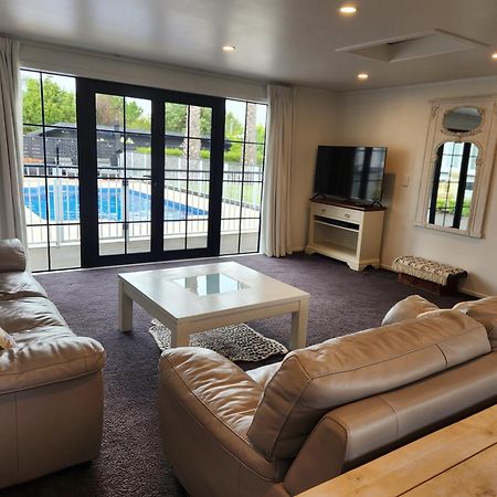Bed and Breakfast Cedar House Gisborne Esterno foto
