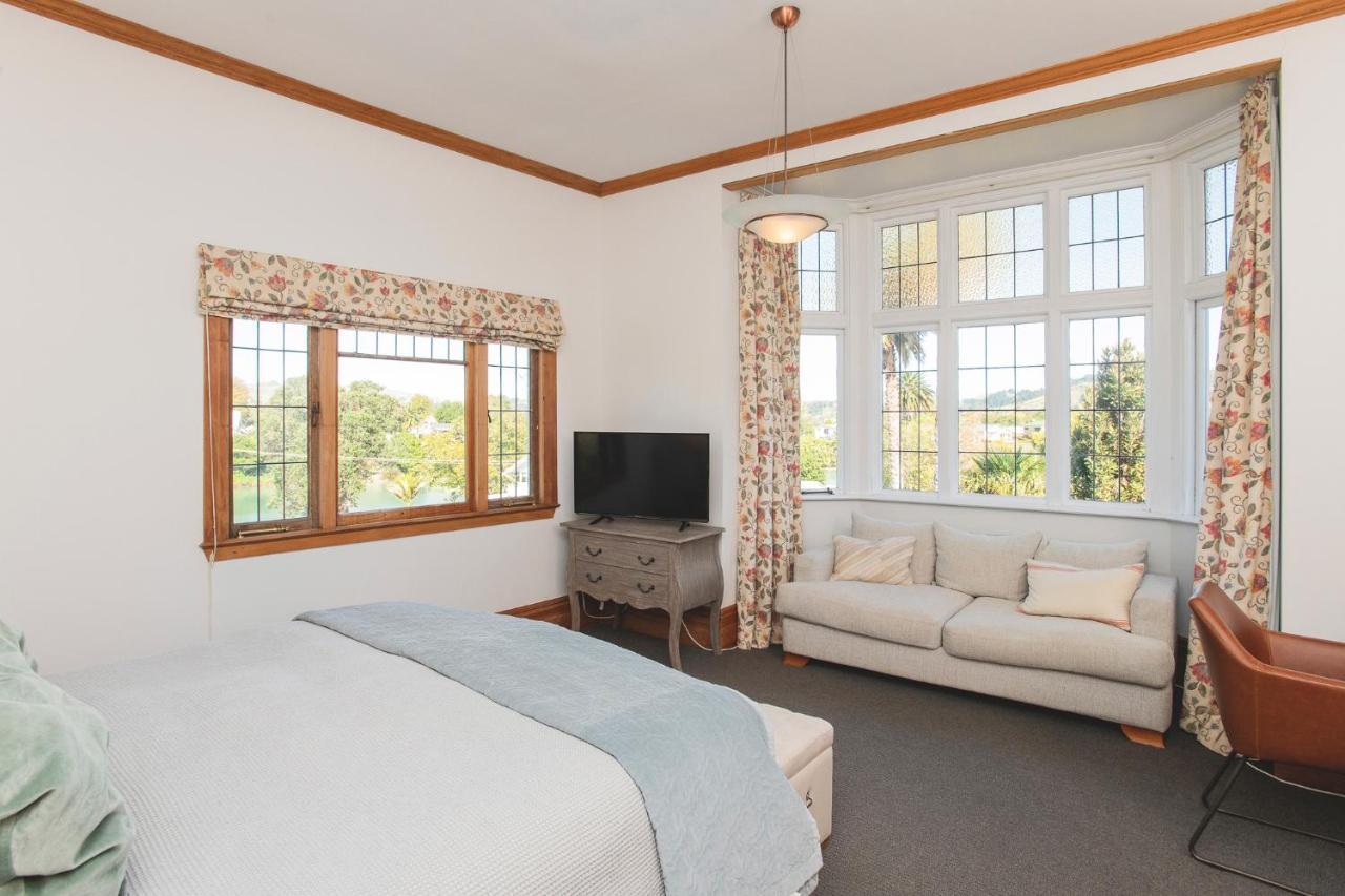 Bed and Breakfast Cedar House Gisborne Esterno foto