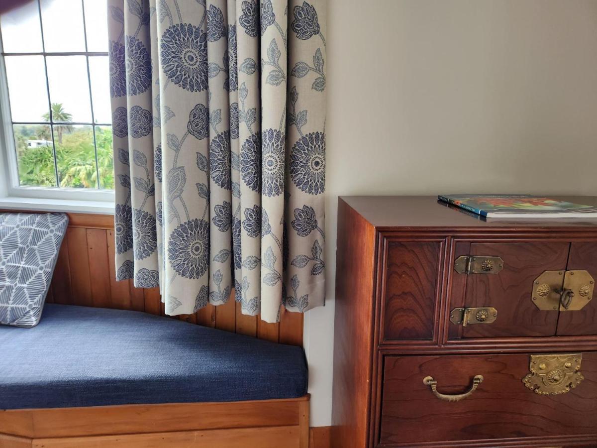 Bed and Breakfast Cedar House Gisborne Esterno foto