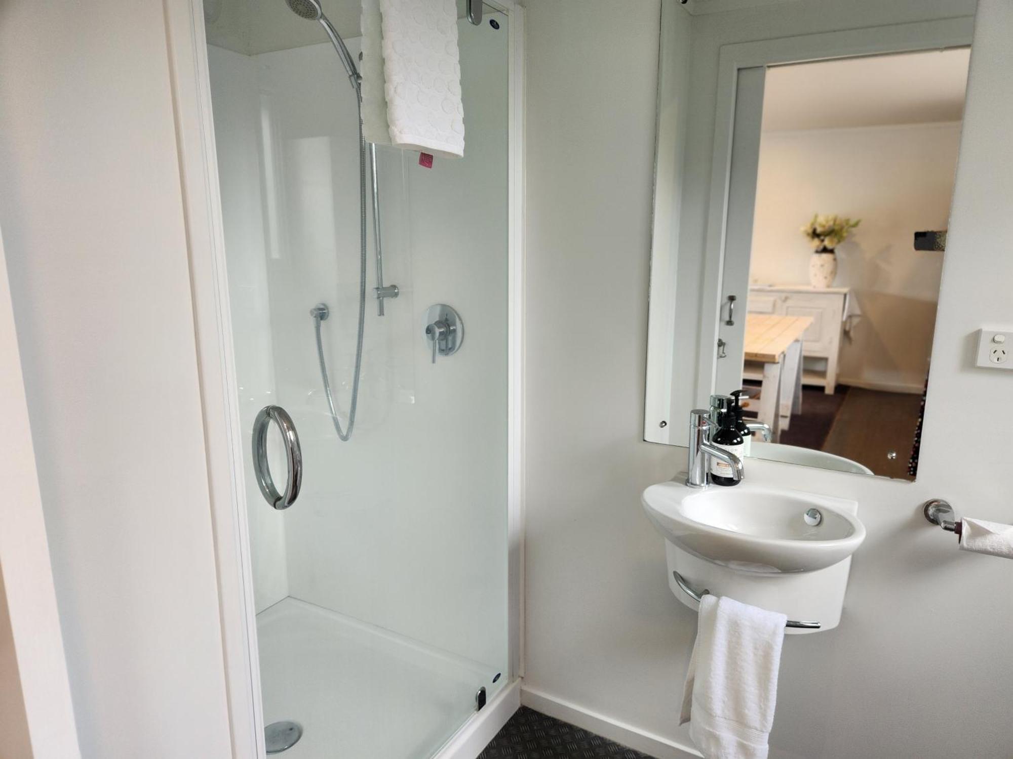 Bed and Breakfast Cedar House Gisborne Esterno foto