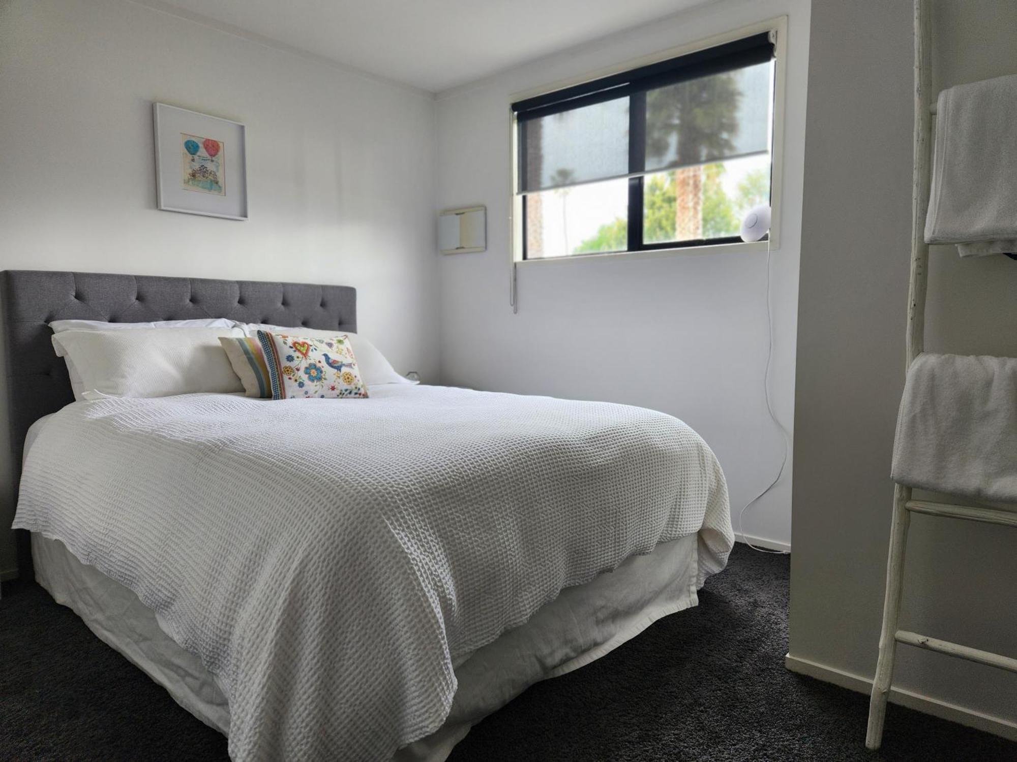 Bed and Breakfast Cedar House Gisborne Esterno foto